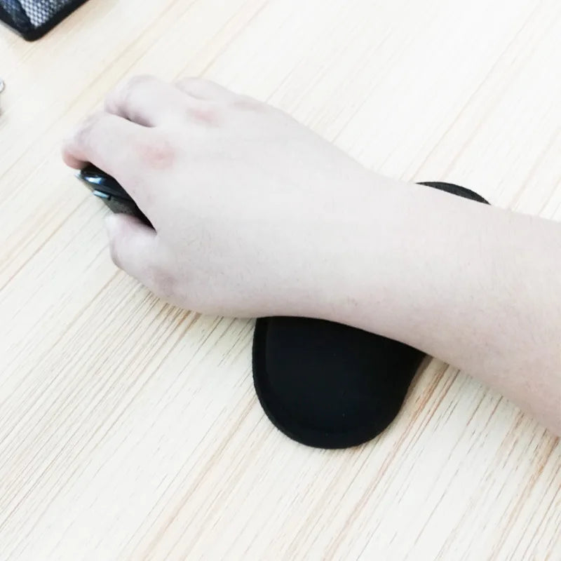 Ergonomic Gaming Mouse Pad - 3D Wrist Rest with Silica Gel & Memory Foam for PC Gamers!